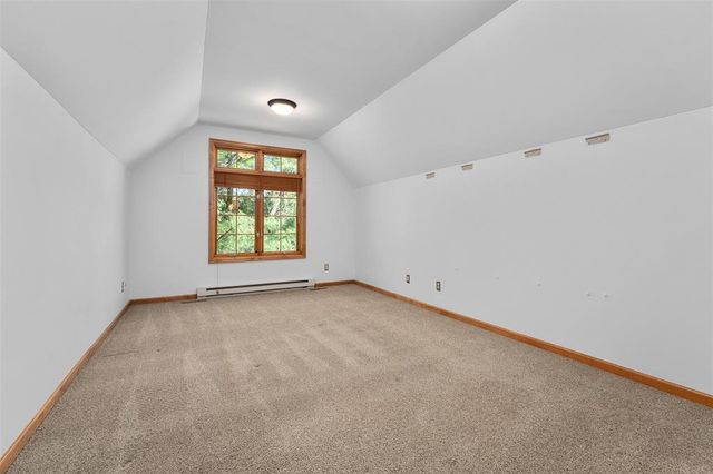 3521 Glen Way, Eau Claire, WI 54701