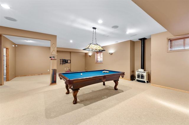 3521 Glen Way, Eau Claire, WI 54701