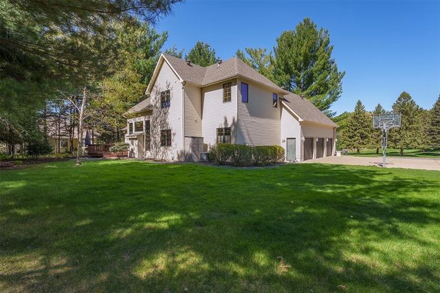 3521 Glen Way, Eau Claire, WI 54701