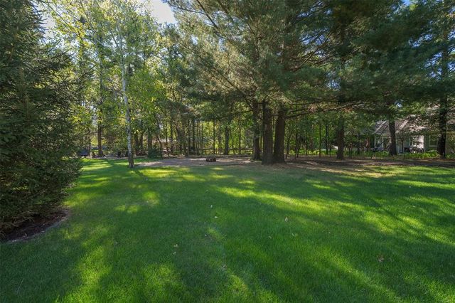 3521 Glen Way, Eau Claire, WI 54701