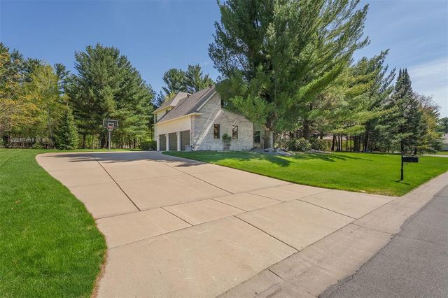 3521 Glen Way, Eau Claire, WI 54701