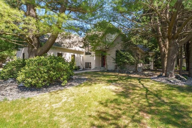 3521 Glen Way, Eau Claire, WI 54701
