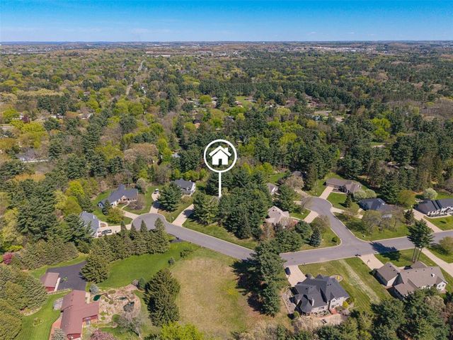 3521 Glen Way, Eau Claire, WI 54701