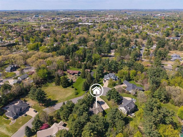 3521 Glen Way, Eau Claire, WI 54701