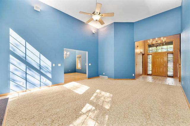 3521 Glen Way, Eau Claire, WI 54701