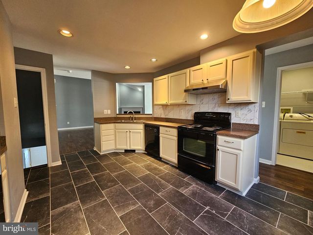 1014 RORI CT, Salisbury, MD 21801