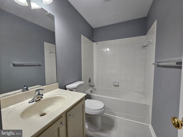 1014 RORI CT, Salisbury, MD 21801