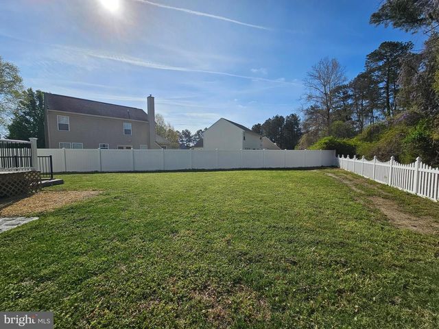 1014 RORI CT, Salisbury, MD 21801