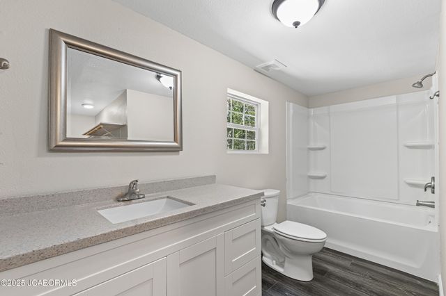 11453 CO RD 4012, Holts Summit, MO 65043