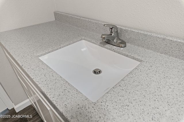 11453 CO RD 4012, Holts Summit, MO 65043