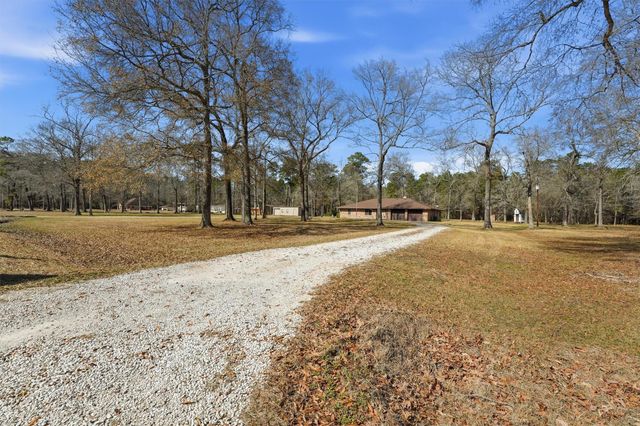 168 County Road 648, Dayton, TX 77535