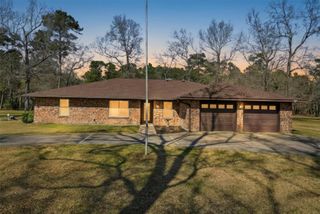 168 County Road 648, Dayton, TX 77535