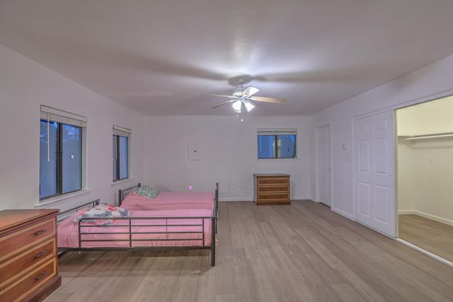 174 Entranosa, Sandia Park, NM 87047