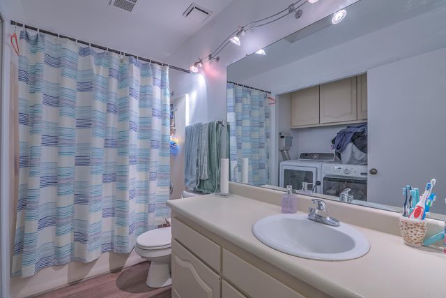 174 Entranosa, Sandia Park, NM 87047