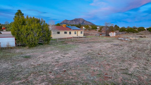 174 Entranosa, Sandia Park, NM 87047