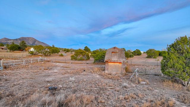 174 Entranosa, Sandia Park, NM 87047