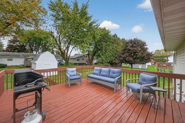 805 5th Avenue SE, Stewartville, MN 55976