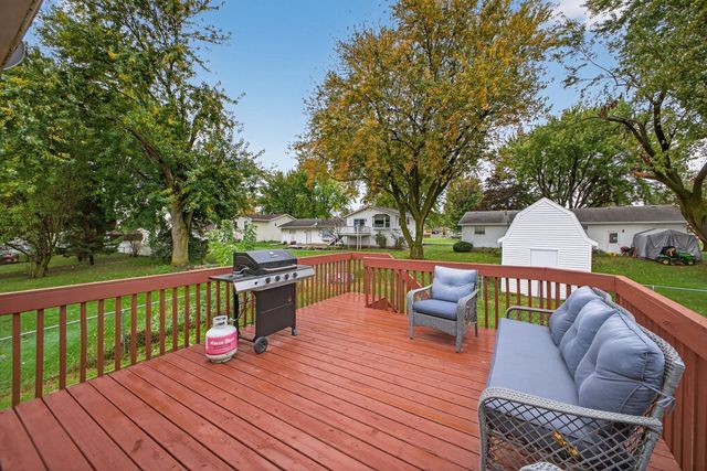 805 5th Avenue SE, Stewartville, MN 55976