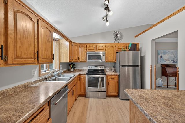 805 5th Avenue SE, Stewartville, MN 55976