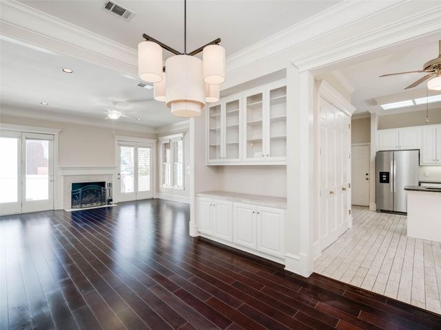 4010 Long Champ DR 23, Austin, TX 78746