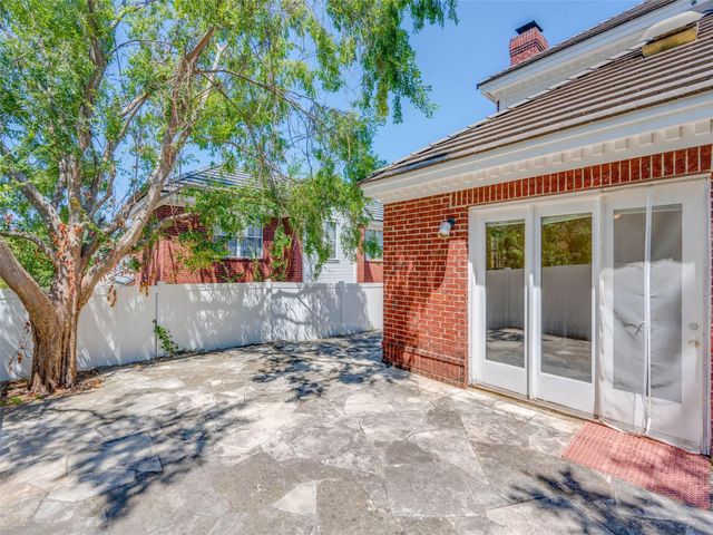 4010 Long Champ DR 23, Austin, TX 78746