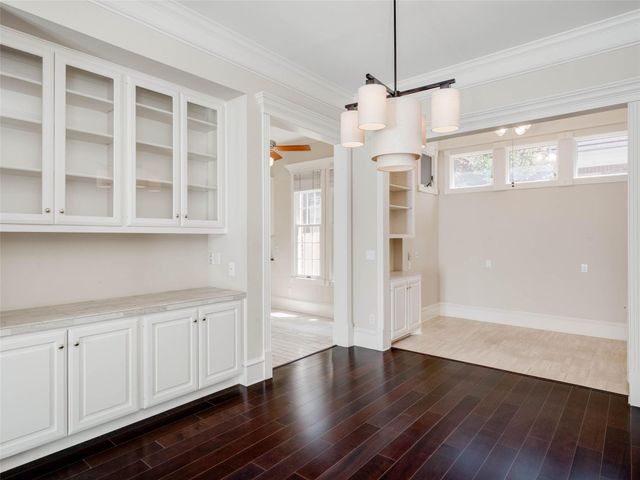 4010 Long Champ DR 23, Austin, TX 78746