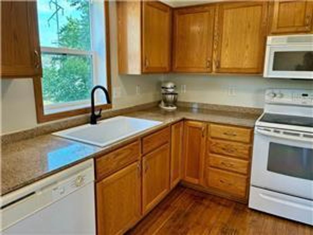 1283 Creekside Drive, Waconia, MN 55387 — photo 4
