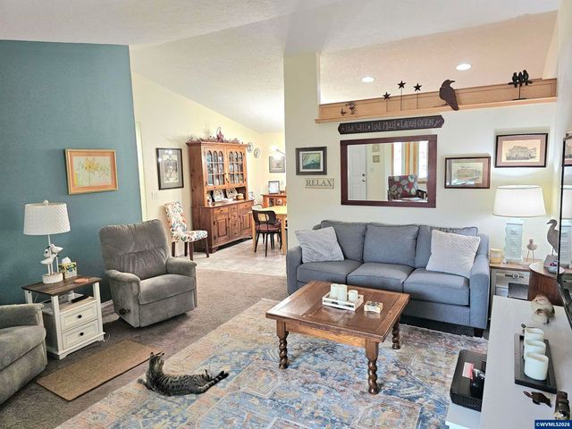 4814 Southstar Ct NE, Salem, OR 97305