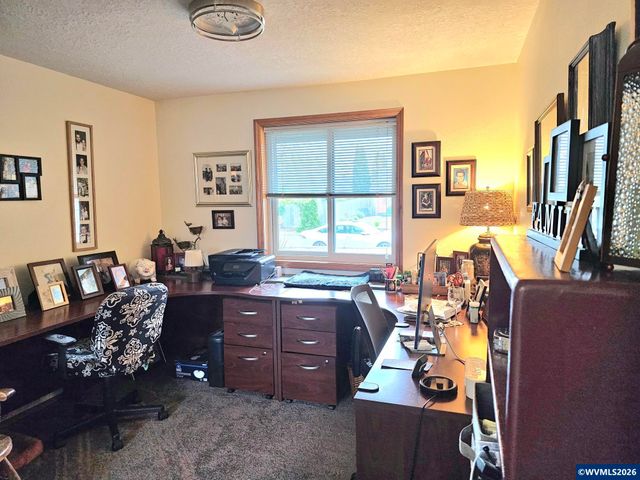 4814 Southstar Ct NE, Salem, OR 97305