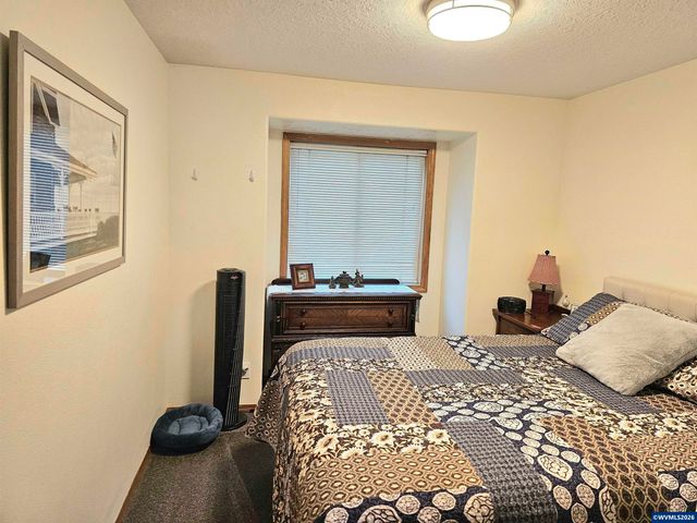 4814 Southstar Ct NE, Salem, OR 97305