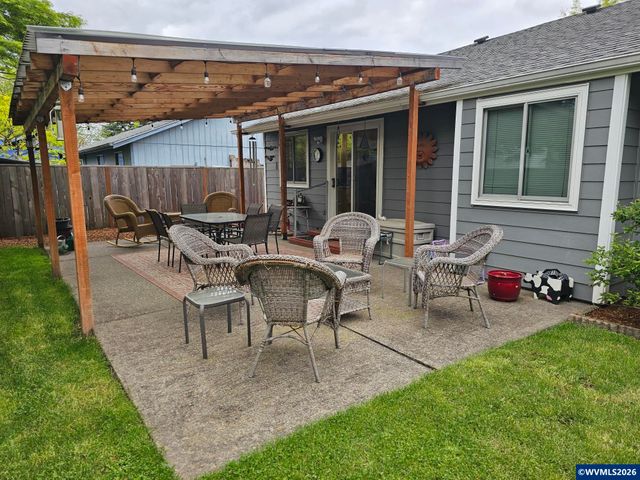 4814 Southstar Ct NE, Salem, OR 97305