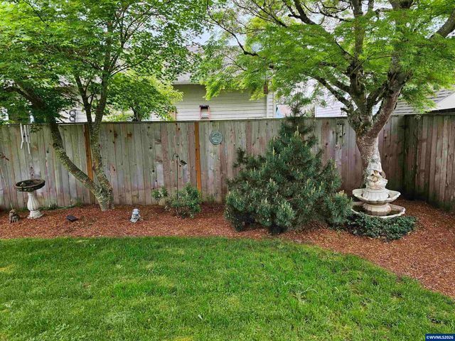 4814 Southstar Ct NE, Salem, OR 97305