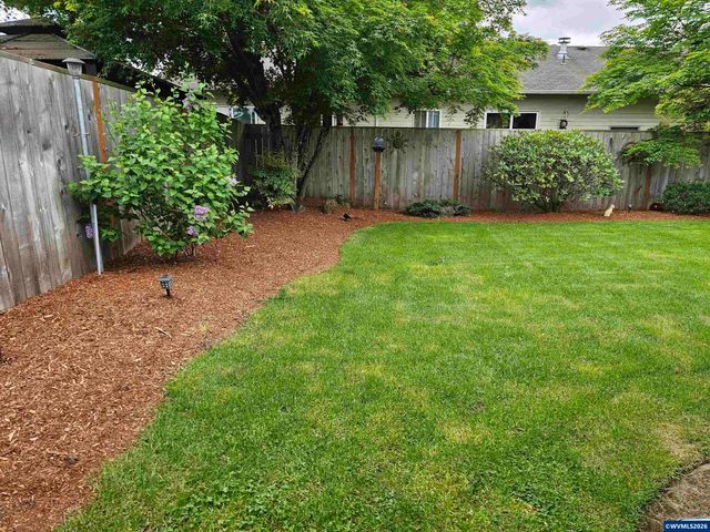 4814 Southstar Ct NE, Salem, OR 97305