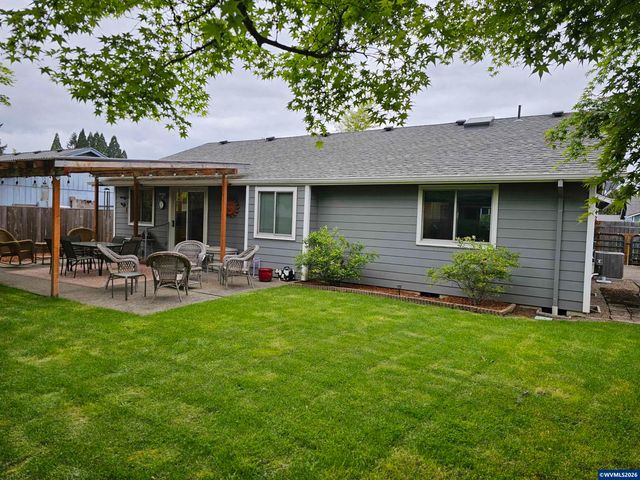 4814 Southstar Ct NE, Salem, OR 97305