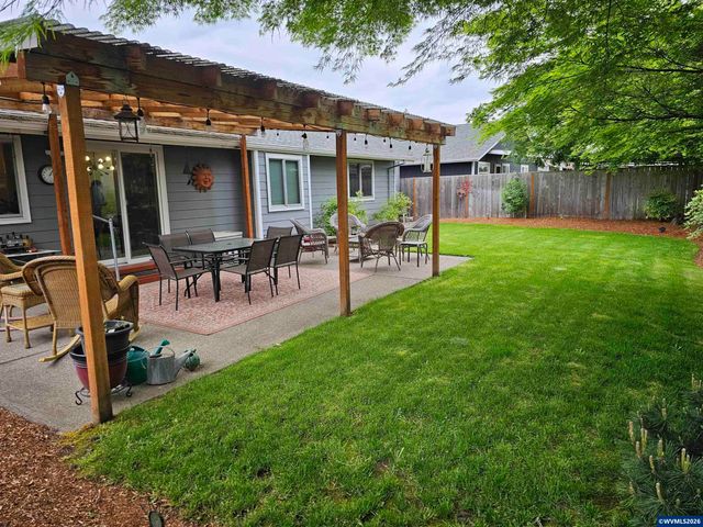 4814 Southstar Ct NE, Salem, OR 97305