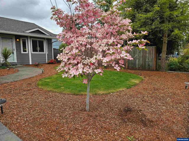 4814 Southstar Ct NE, Salem, OR 97305