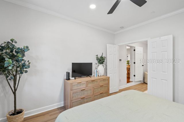 510 Center Dr W, Beaufort, SC 29902