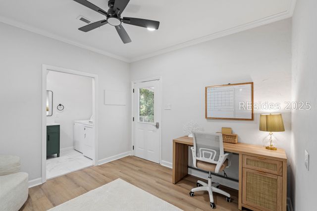 510 Center Dr W, Beaufort, SC 29902
