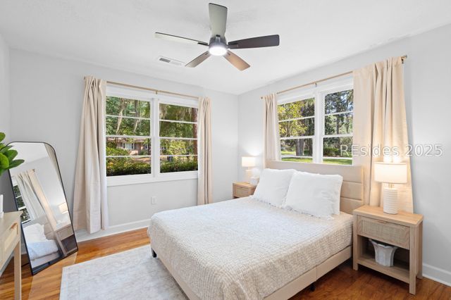 510 Center Dr W, Beaufort, SC 29902