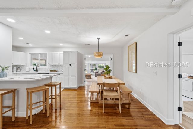 510 Center Dr W, Beaufort, SC 29902