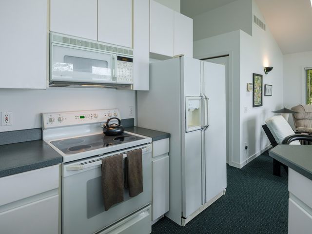 1192 Cherry Drive, South Haven, MI 49090