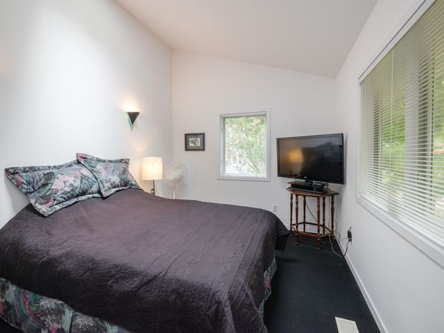 1192 Cherry Drive, South Haven, MI 49090