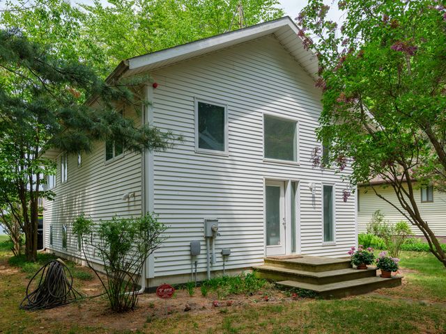 1192 Cherry Drive, South Haven, MI 49090