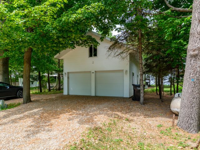 1192 Cherry Drive, South Haven, MI 49090