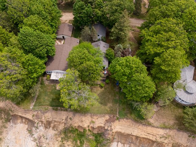 1192 Cherry Drive, South Haven, MI 49090
