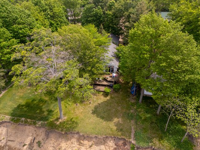 1192 Cherry Drive, South Haven, MI 49090