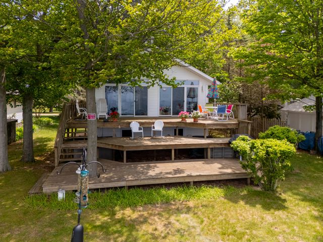 1192 Cherry Drive, South Haven, MI 49090