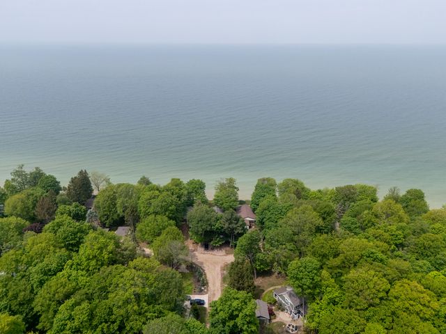 1192 Cherry Drive, South Haven, MI 49090