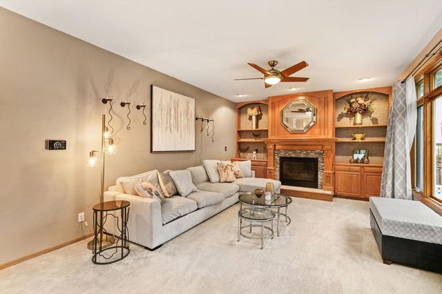 8305 Talbot Place, Johnston, IA 50131
