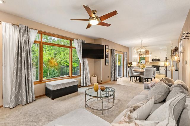 8305 Talbot Place, Johnston, IA 50131